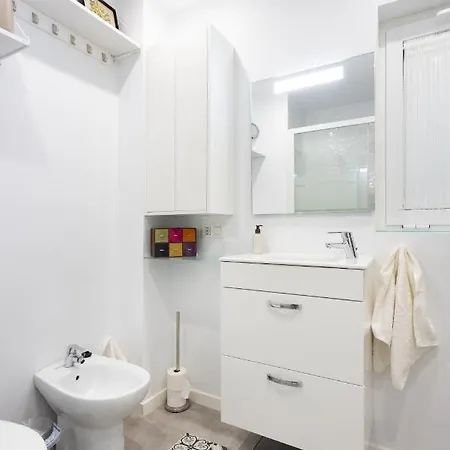 Home2book Elegance Center アパート *