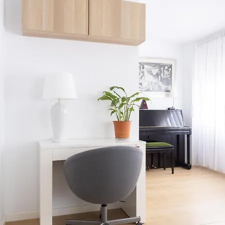 Home2book Elegance Center アパート