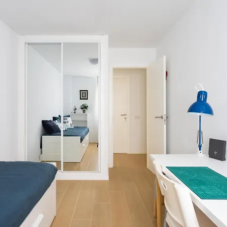 Home2book Elegance Center アパート